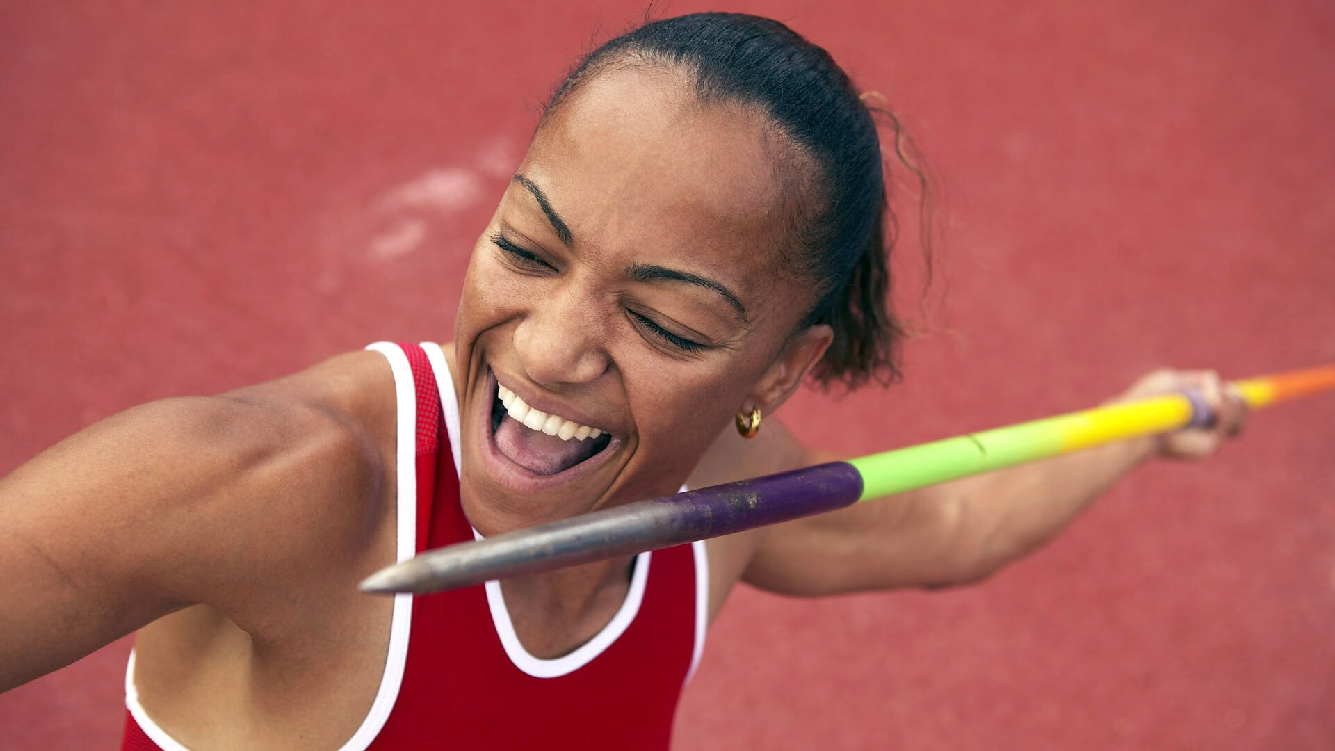 2019年总决赛第六场：勇士在主场迎战热火，库里在关键第四节连续投中两记三分，带队成功逆转，夺得队史第四个总冠军。