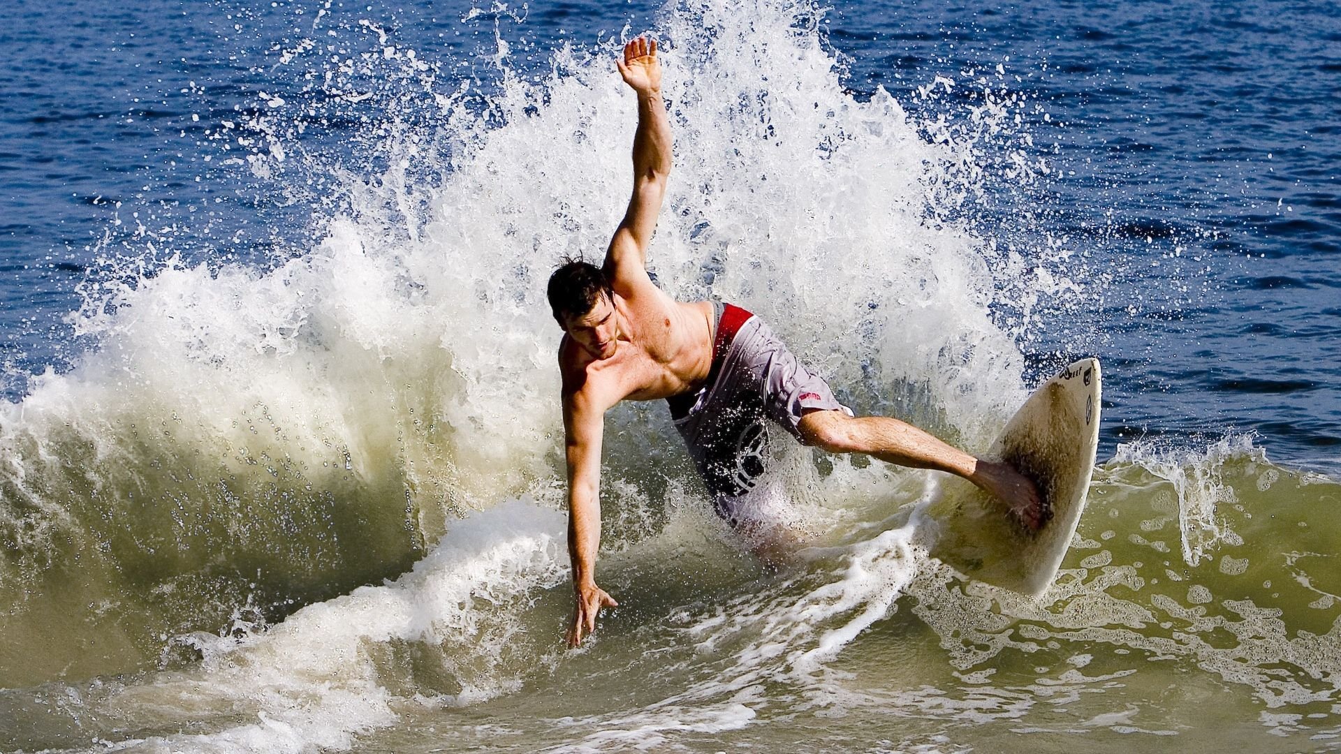 中国足球反腐风暴，43人被终身禁赛，中国足球判刑几人